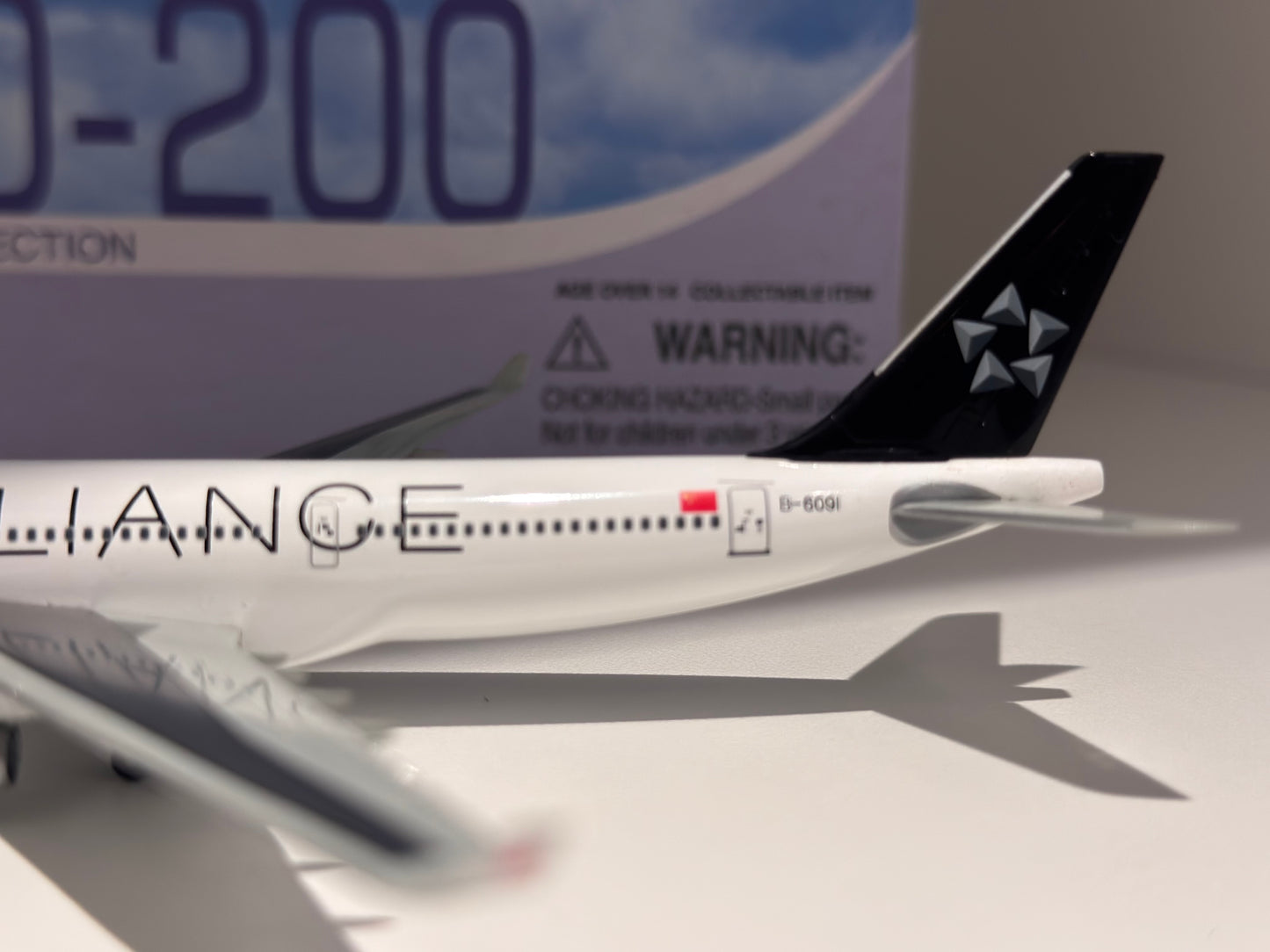 Airbus A330-200 Air China Star Alliance – Dragon Wings 1:400