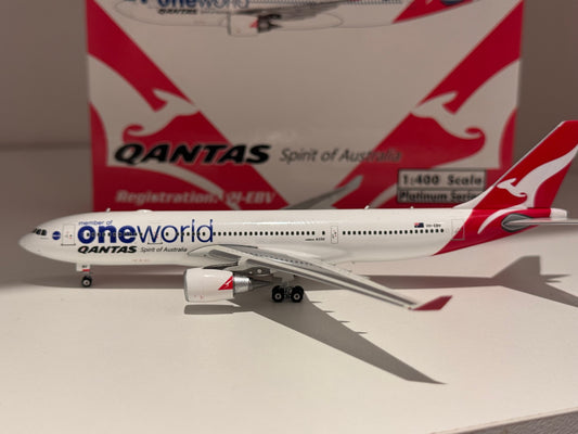 Airbus A330-200 Qantas One World – Phoenix Models 1:400
