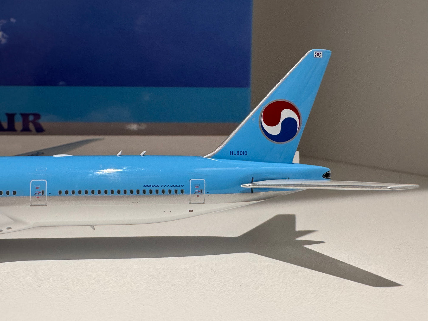 Boeing 777-300ER Korean Air (Visit Korea Year) – Phoenix Models 1:400
