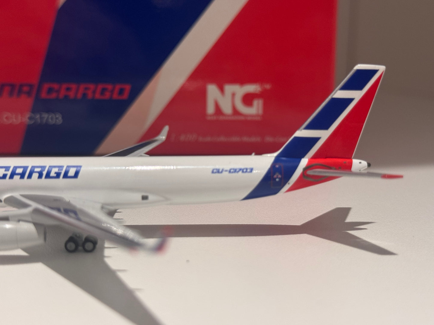 Tupolev Tu-204-100 Cubana Cargo – NG Models 1:400
