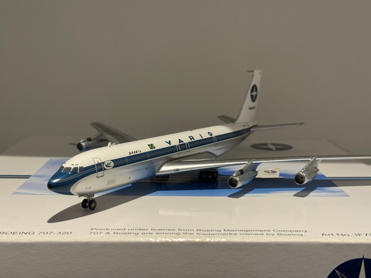 Boeing 707-320 VARIG – Inflight200 1:200