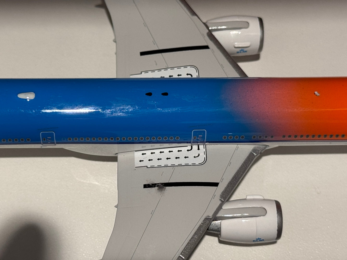 Boeing 777-300ER KLM Royal Dutch Airlines – Phoenix Models 1:400