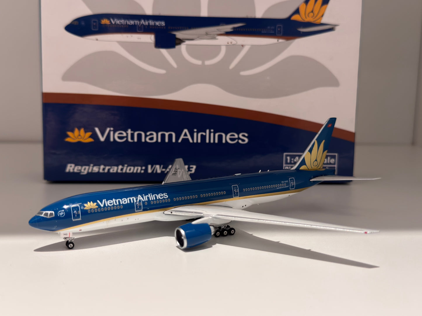 Boeing 777-200ER Vietnam Airlines – Phoenix Models 1:400