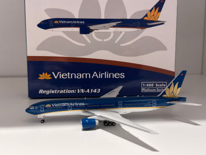 Boeing 777-200ER Vietnam Airlines – Phoenix Models 1:400