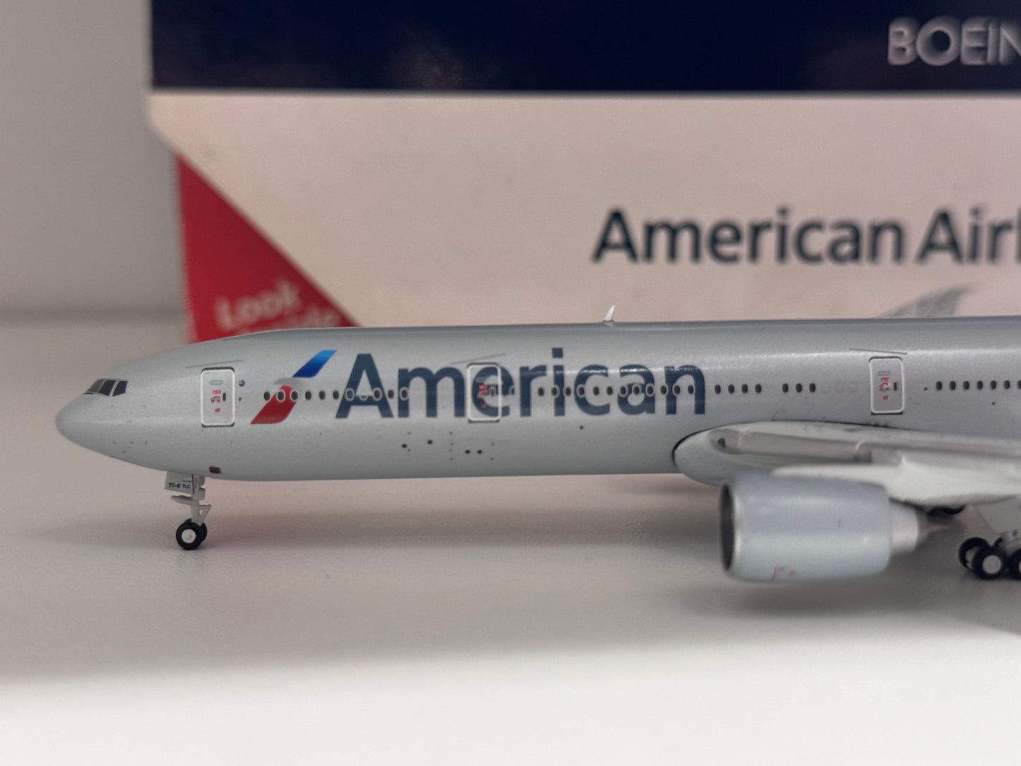 Boeing 777-300ER American Airlines – Gemini Jets 1:400