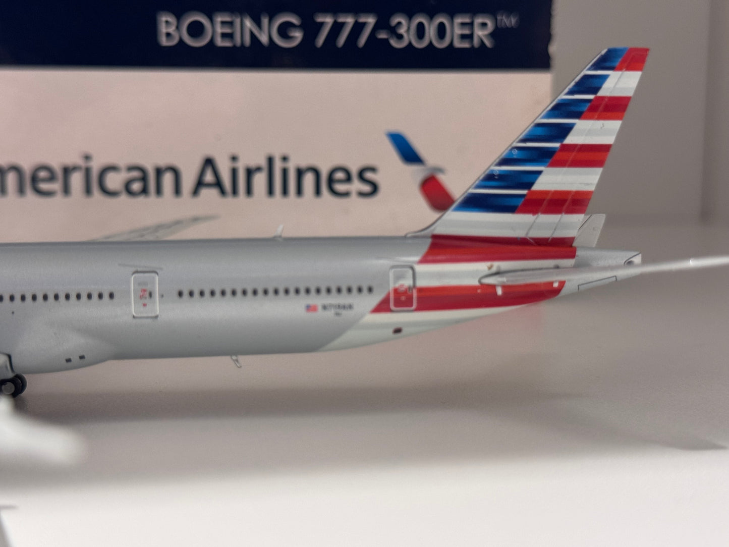 Boeing 777-300ER American Airlines – Gemini Jets 1:400