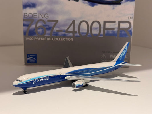 Boeing 767-400ER Boeing Company – Dragon Wings 1:400