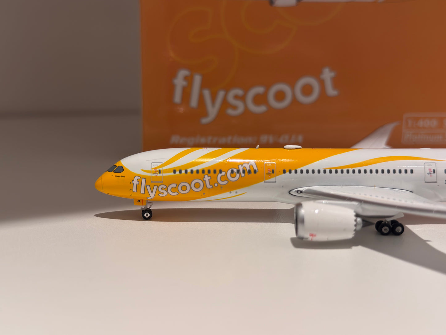 Boeing 787-9 Scoot – Phoenix Models 1:400