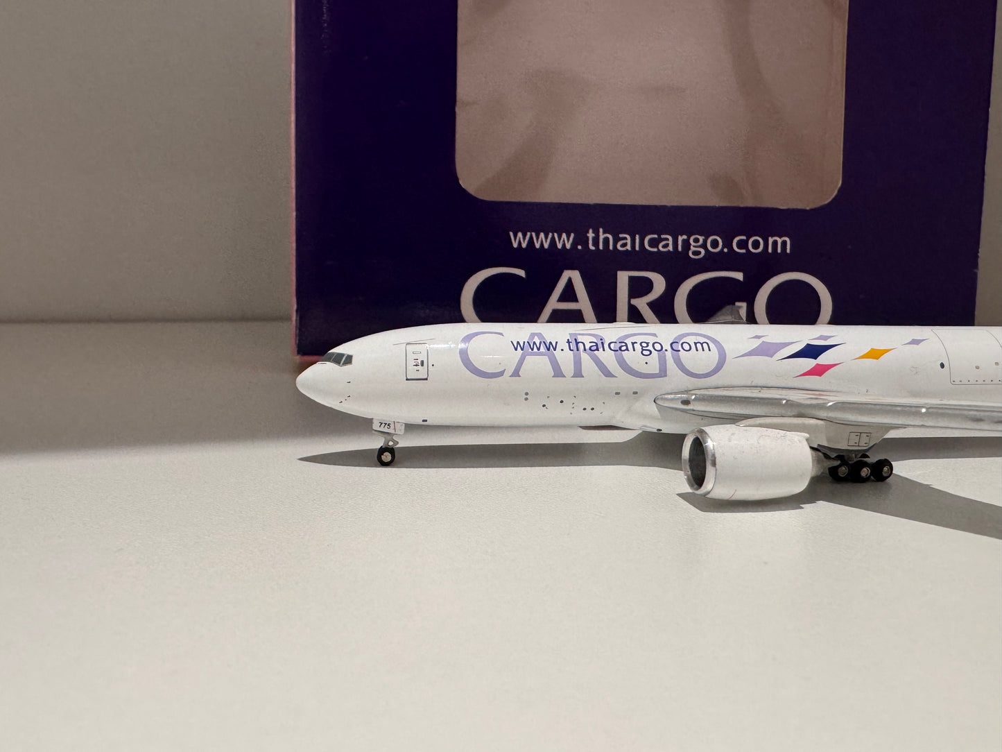 Boeing 777F Thai Cargo – JC Wings 1:400