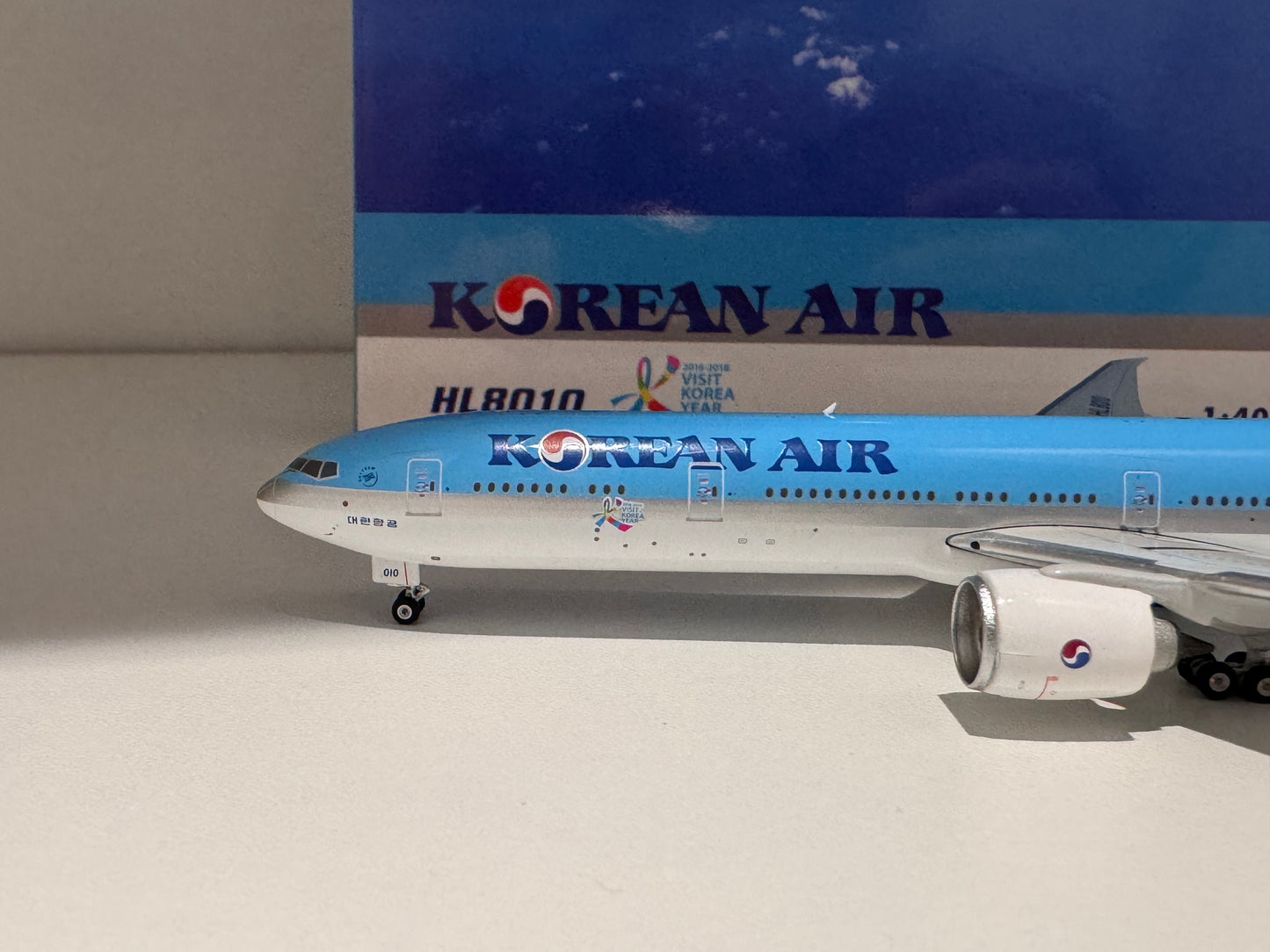 Boeing 777-300ER Korean Air (Visit Korea Year) – Phoenix Models 1:400
