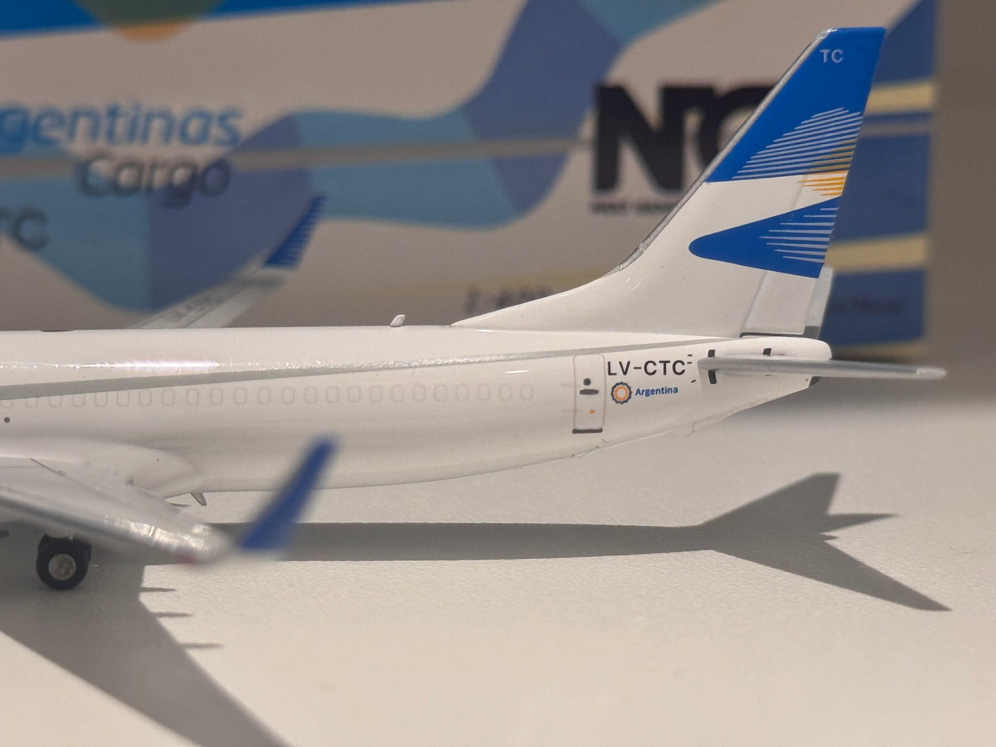 Boeing 737-800BCF Aerolineas Argentinas – NG Models 1:400