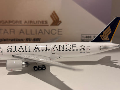 Boeing 777-200ER Singapore Airlines Star Alliance – Phoenix Models 1:400