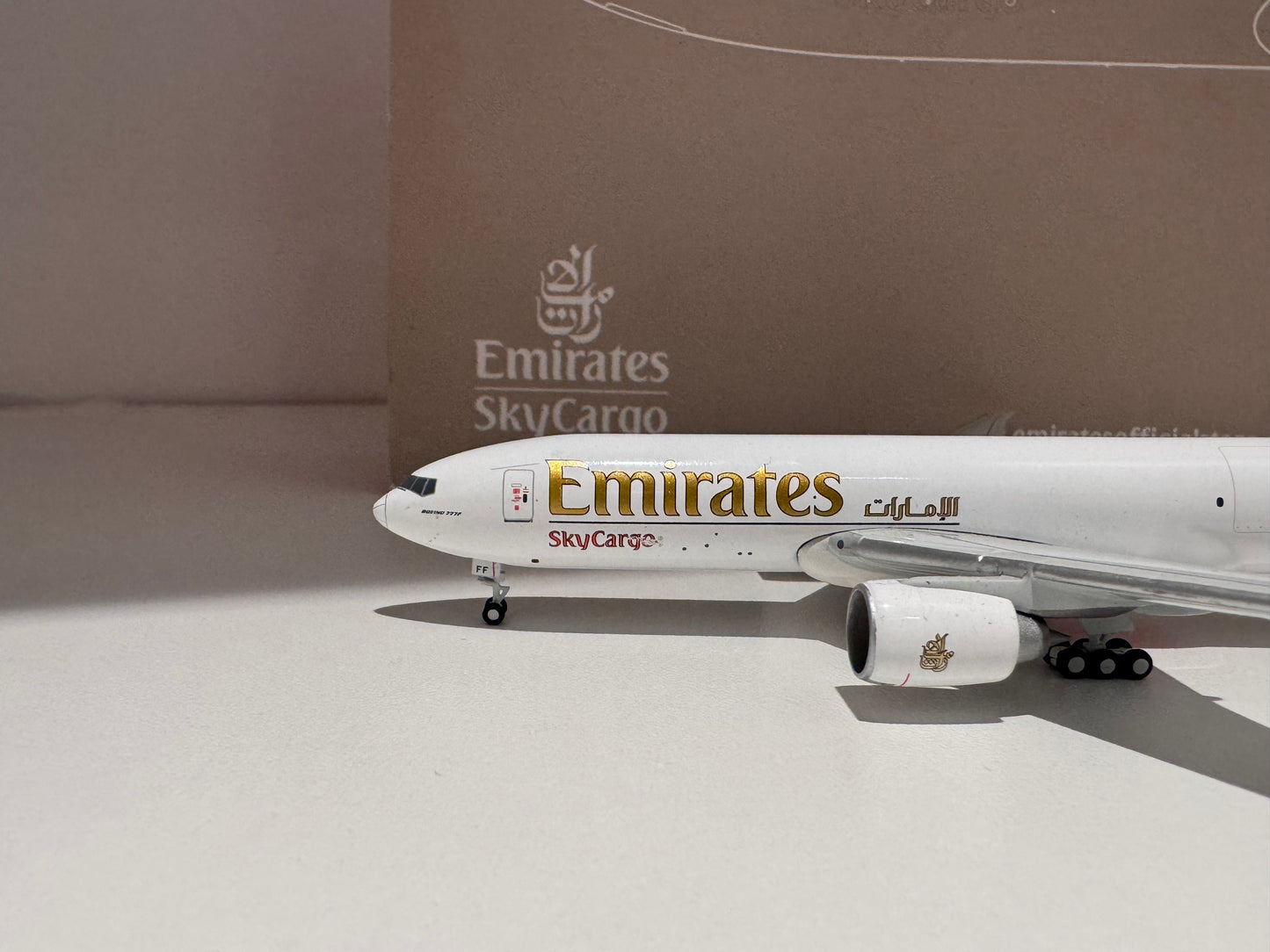 Boeing 777-200F Emirates SkyCargo – Gemini Jets 1:400