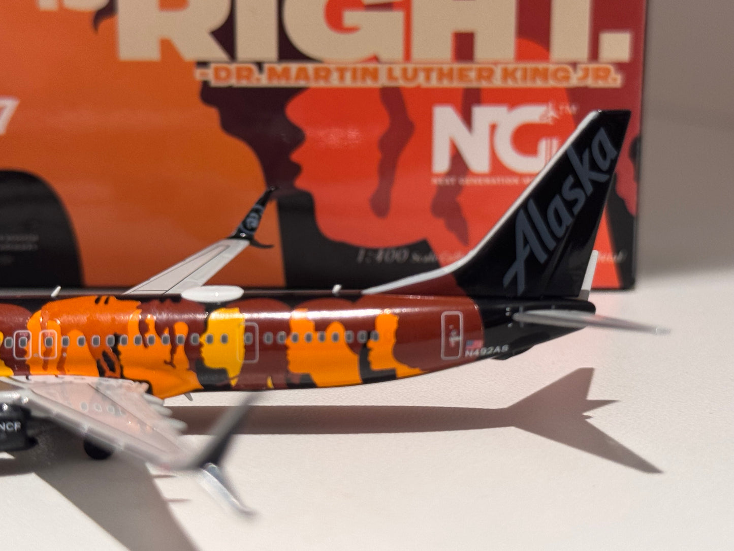 Boeing 737-900 Alaska Airlines “Do What Is Right” – NG Models 1:400