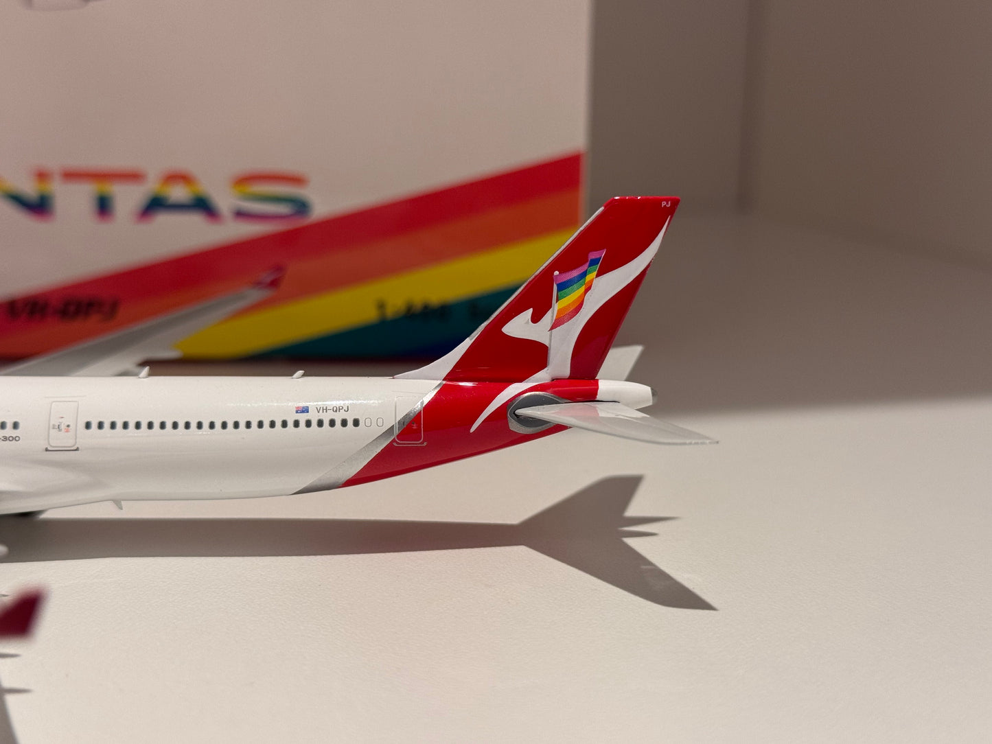 Airbus A330-300 Qantas – Phoenix Models 1:400