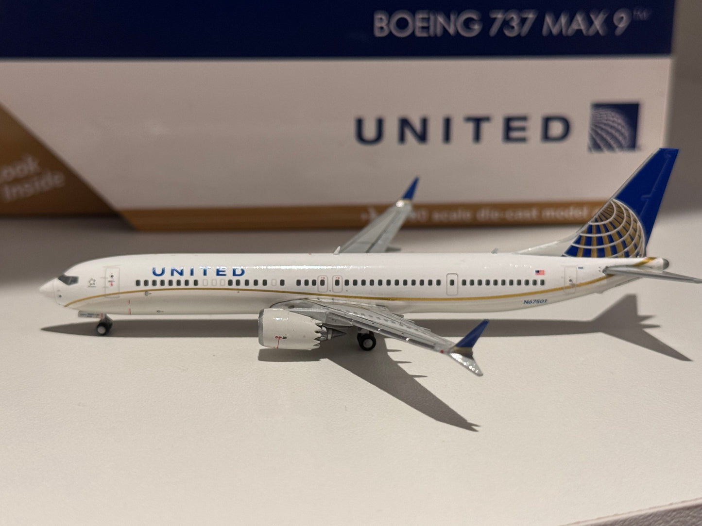 Boeing 737 MAX 9 United Airlines – Gemini Jets 1:400