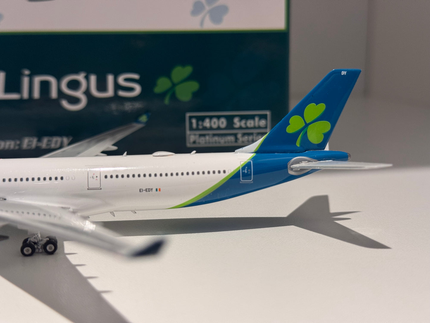 Airbus A330-300 Aer Lingus – Phoenix Models 1:400