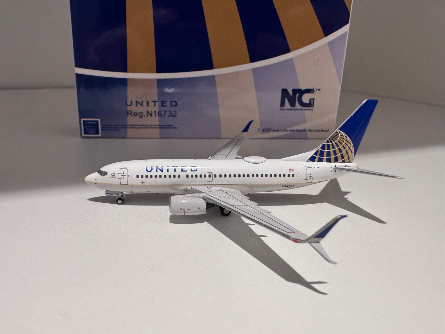 Boeing 737-700 United Airlines – NG Models 1:400