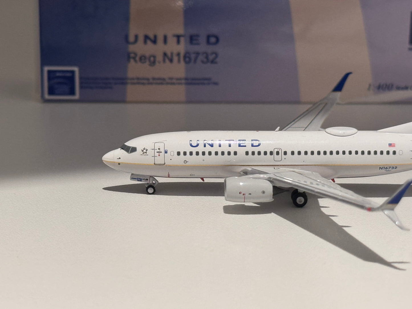 Boeing 737-700 United Airlines – NG Models 1:400